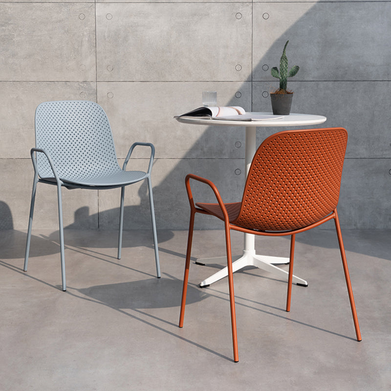 Sillón de comedor de plástico de estilo escandinavo, respaldo sólido, silla individual