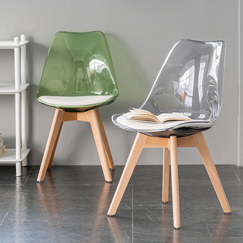 Sillas de comedor de cuero de estilo escandinavo sillas traseras sólidas con patas de madera