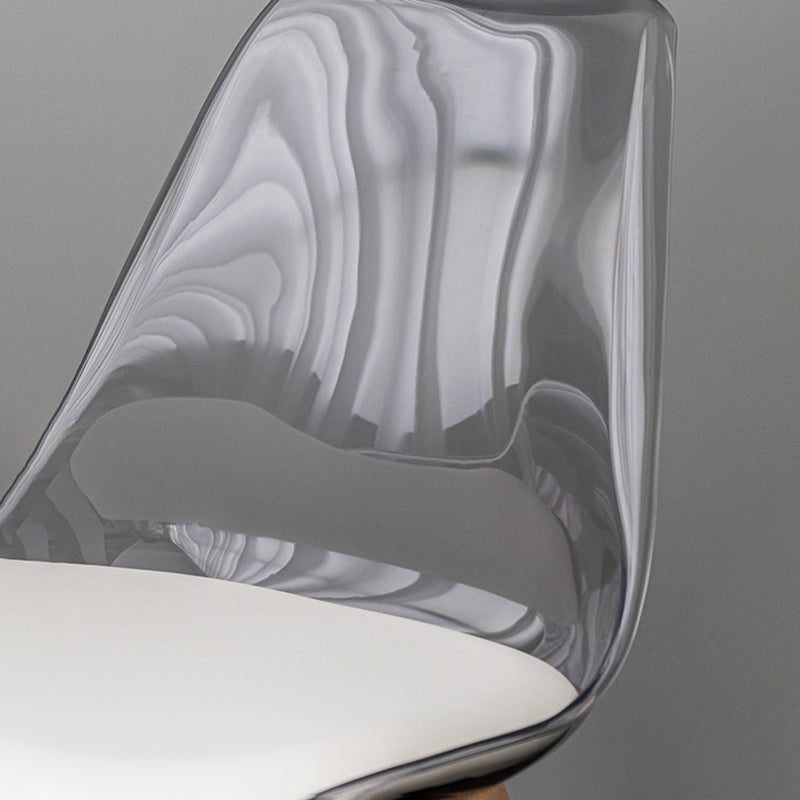 Sillas de comedor de cuero de estilo escandinavo sillas traseras sólidas con patas de madera