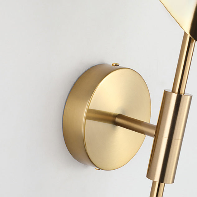 Linear Shade Wall Sconce Modern Style Metal Wall Mount Light Fixture in Gold