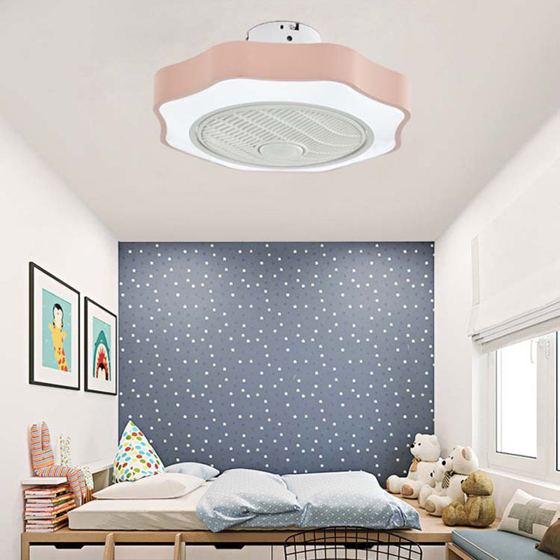 Éclairage de ventilateur de plafond en métal floral