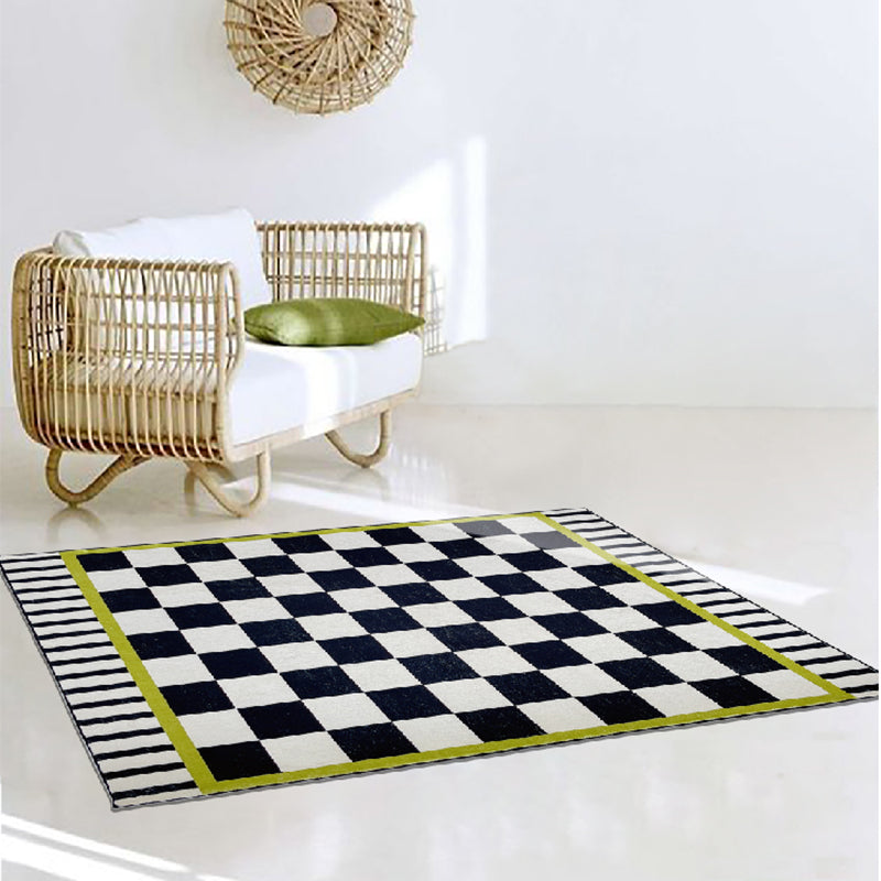 Modern Plaid Print Area Carpet Black Polyester Area Rug Non-Slip Backing Rug for Home Decor