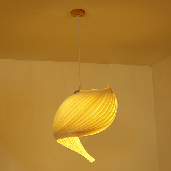 Conch Shaped Wood Pendant Light Contemporary Style Hanging Lamp for Coffee Shop