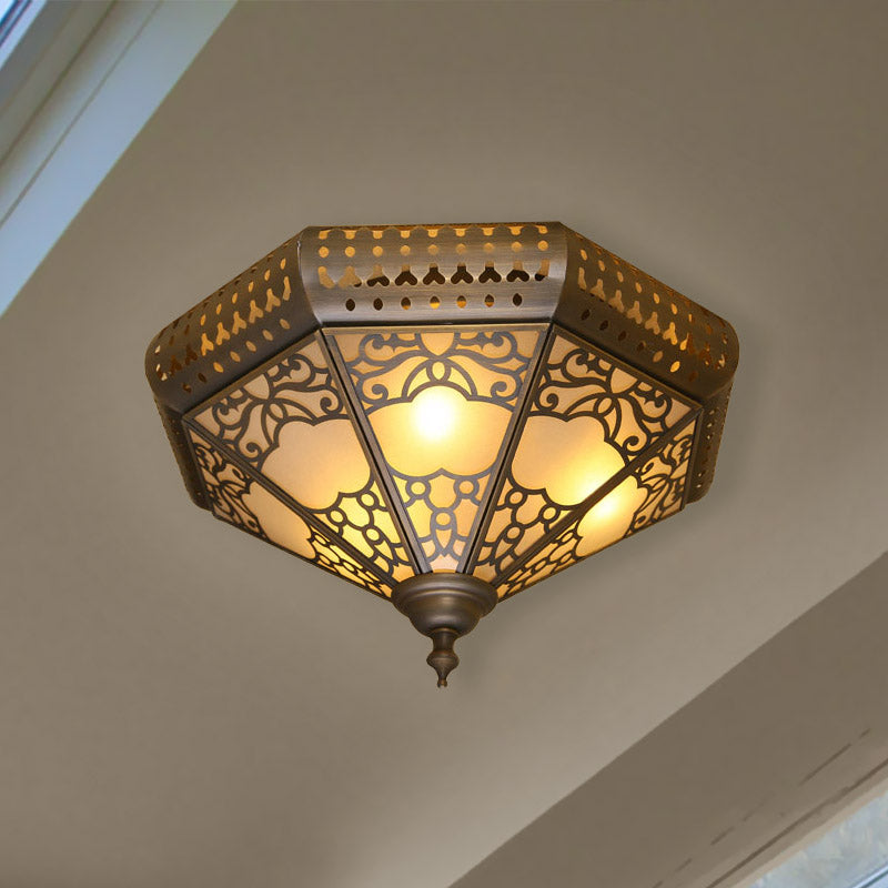 3 Lampenkegel Flush Verlichting Traditionele Messing Afwerking Metaal Flush Gemonteerd Lamp