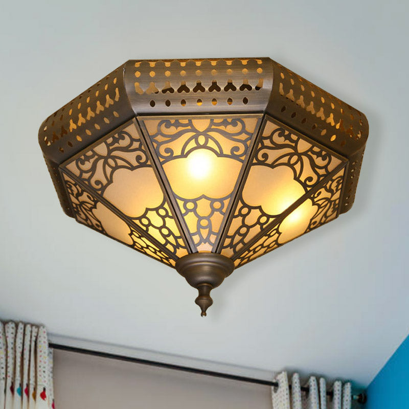 3 Lampenkegel Flush Verlichting Traditionele Messing Afwerking Metaal Flush Gemonteerd Lamp