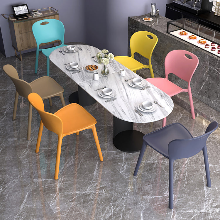 El comedor plástico contemporáneo preside la parte posterior abierta sin brazos que cena la silla lateral para el uso en el hogar