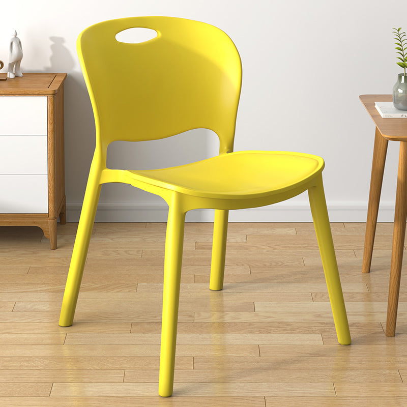 El comedor plástico contemporáneo preside la parte posterior abierta sin brazos que cena la silla lateral para el uso en el hogar