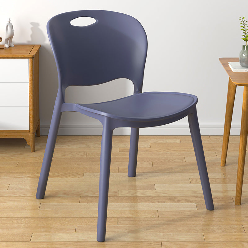 El comedor plástico contemporáneo preside la parte posterior abierta sin brazos que cena la silla lateral para el uso en el hogar
