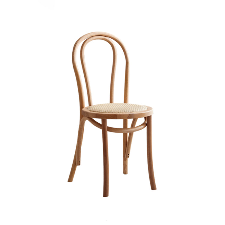 La madera de haya del estilo moderno preside la cocina del lado trasero de Windsor que cena las sillas
