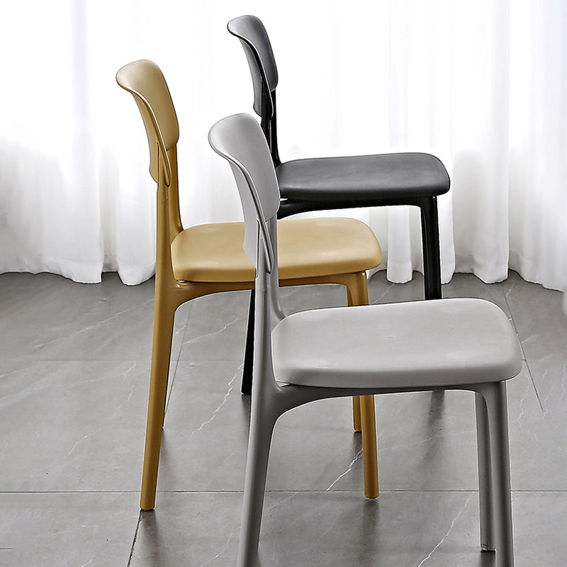 Plastic Scandinavian Restaurant Side Chair Matte Finish Open Dining Chair