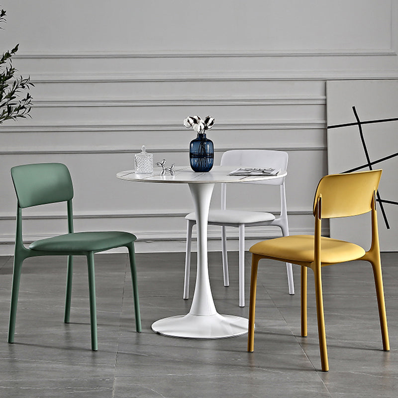 Plastic Scandinavian Restaurant Side Chair Matte Finish Open Dining Chair