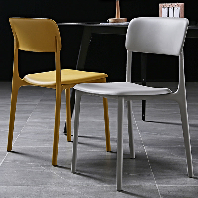 Plastic Scandinavian Restaurant Side Chair Matte Finish Open Dining Chair