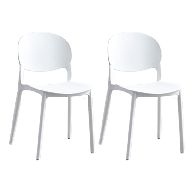 Chaise latéral de salle à manger en plastique mat