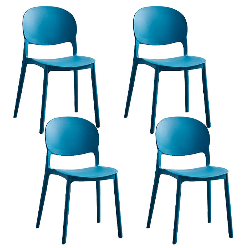 Chaise latéral de salle à manger en plastique mat