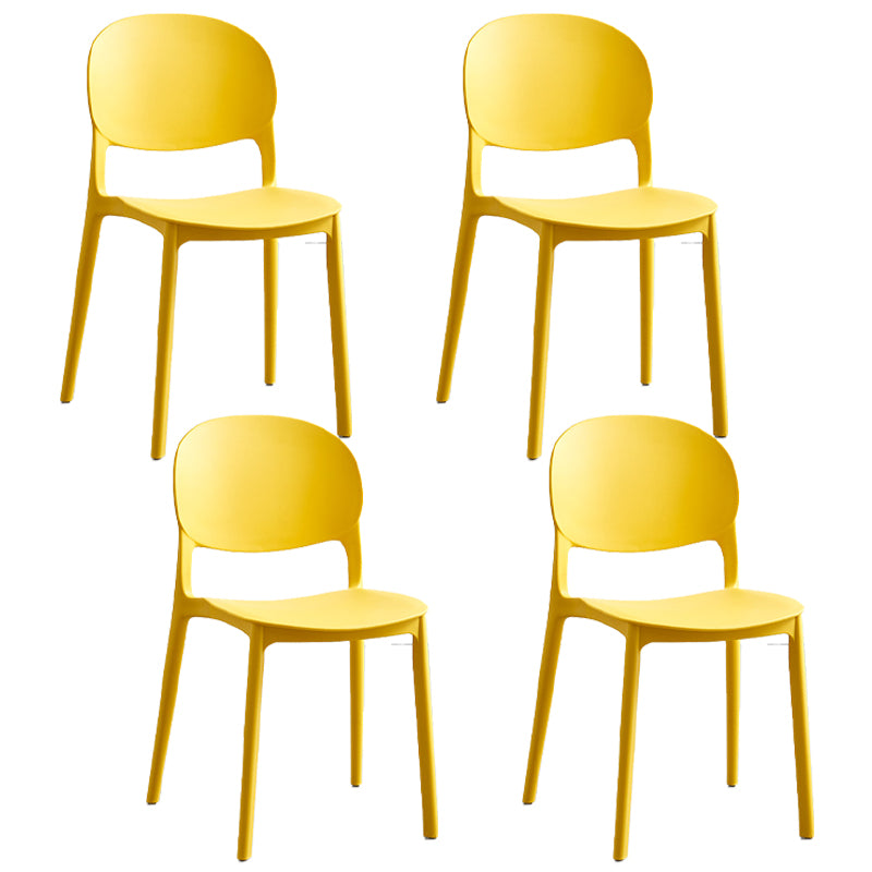 Chaise latéral de salle à manger en plastique mat