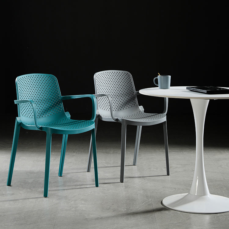 Sillas de comedor escandinavas Sillones con respaldo sólido de plástico (juego de 4)