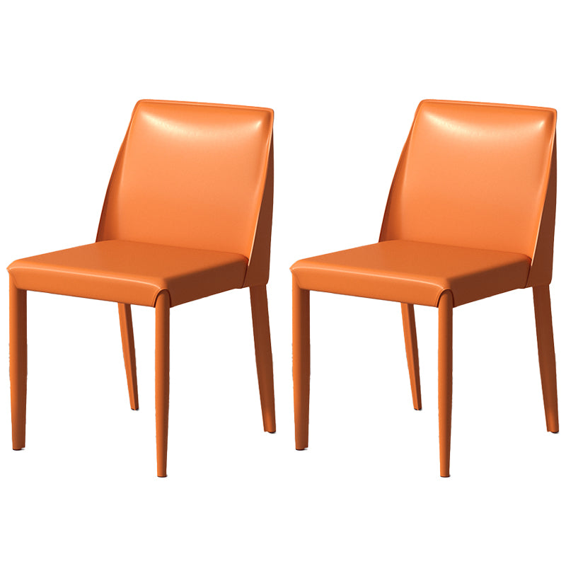 Sillas de comedor de cuero escandinavas Sillas laterales de comedor sin brazos con respaldo sólido