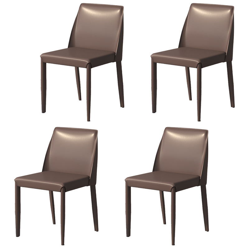 Sillas de comedor de cuero escandinavas Sillas laterales de comedor sin brazos con respaldo sólido