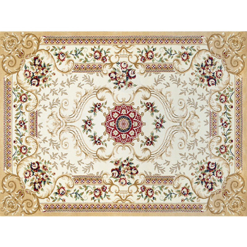 Traditional Flower Pattern Carpet Polyester Indoor Rug Stain Resistant Area Carpet for Living Room
