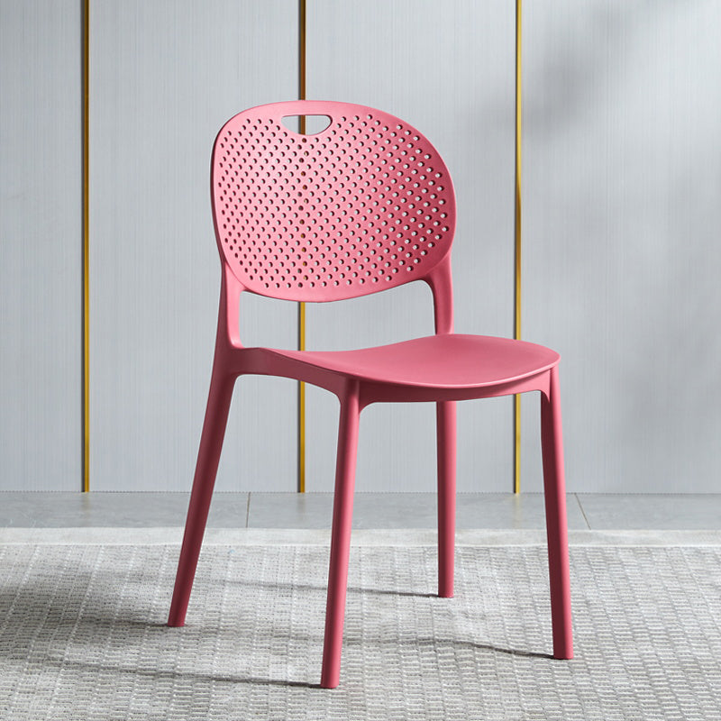 Chaise d'appoint en plastique contemporaine, empilable, sans accoudoirs, à dossier ouvert, pour salle à manger