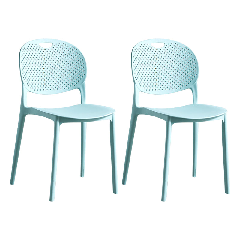 Chaise d'appoint en plastique contemporaine, empilable, sans accoudoirs, à dossier ouvert, pour salle à manger