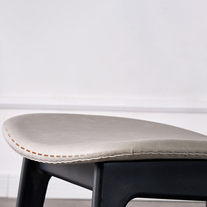 Chaises de salle à manger sans bras en cuir PU, chaise latérale à dossier ouvert avec pieds en plastique