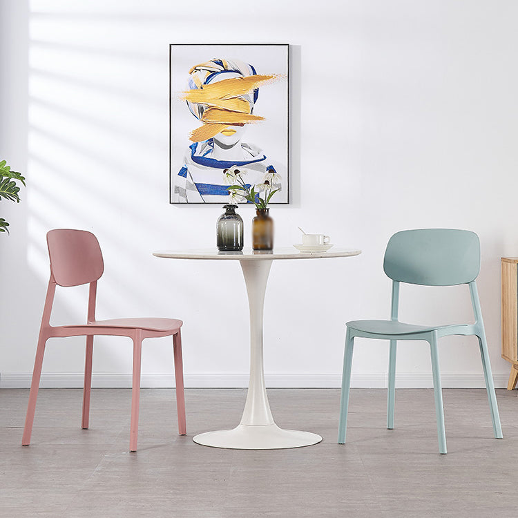 Sillas de comedor sin brazos con respaldo abierto Silla auxiliar de comedor apilable de plástico (juego de 4)