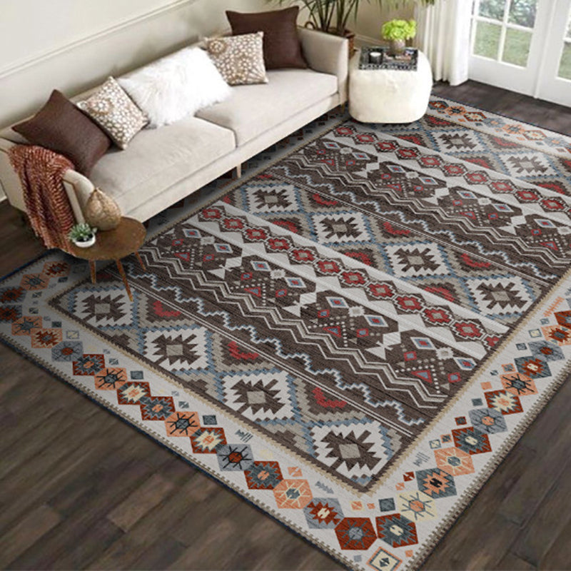 Traditional Living Room Carpet Antique Pattern Polyester Area Rug Stain Resistant Area Rug