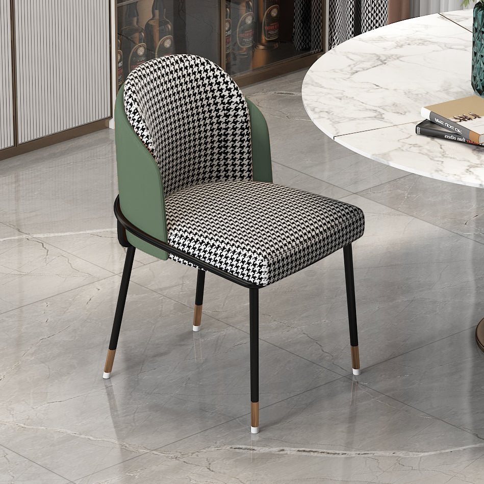 Sillas sin brazos de comedor de metal Glam, sillas tapizadas de comedor para restaurante