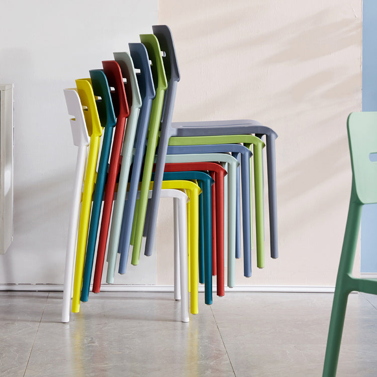 Chaises de salle à manger en plastique de style moderne, chaise latérale empilable à dossier ouvert pour la cuisine