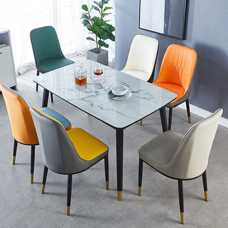 El comedor atractivo del metal del estilo preside la silla de cuero sin brazos de Parsons para el restaurante