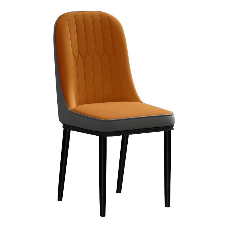 Silla de comedor de estilo escandinavo, silla acolchada con respaldo sólido de comedor de metal