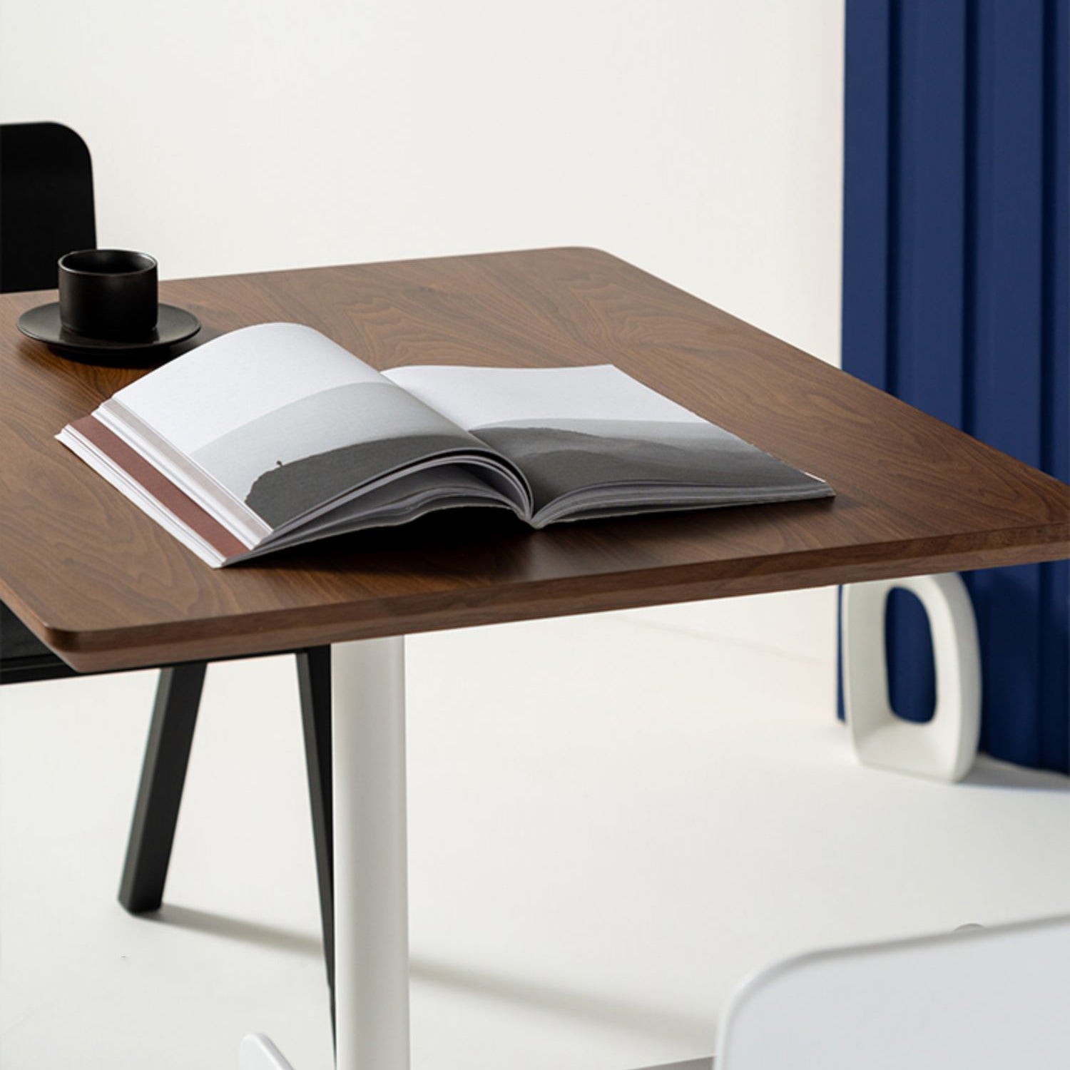 Industriële vierkante eettafel voetstuk eettafel voor thuiskeukendiner