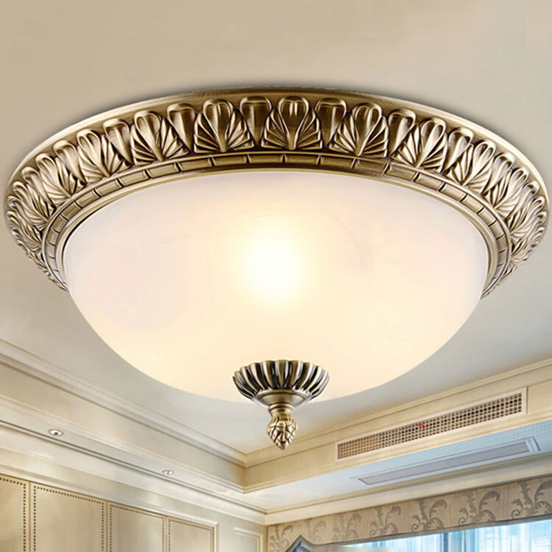 Plafondlamp in traditionele stijl, glazen kap, inbouwlamp voor zitkamer