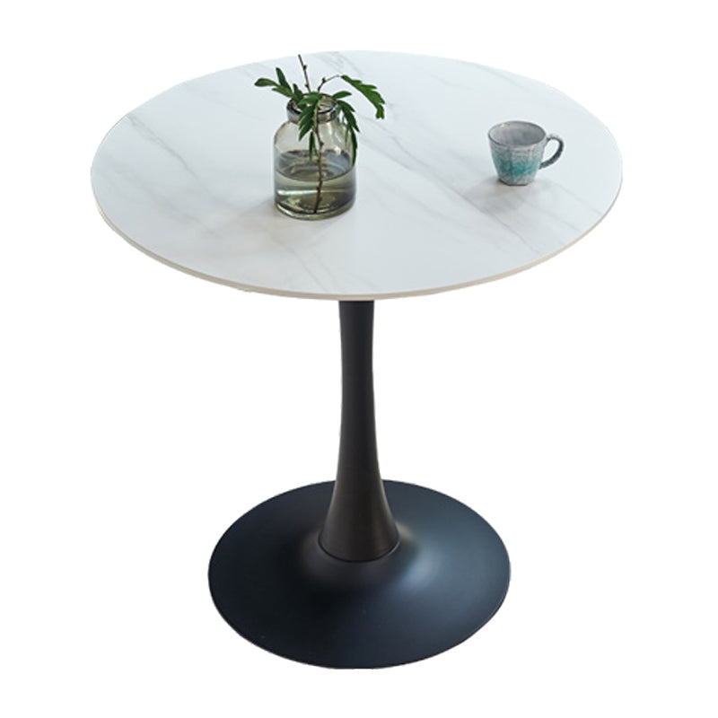 Mesa de comedor redonda Simplicity de piedra sinterizada con base de tulipán negro
