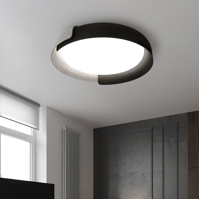 Lacquered Metal LED Ceiling Light in Modern Simplicity Acrylic Circular Flush Mount for Bedroom