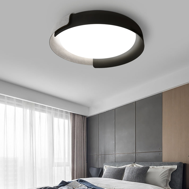 Lacquered Metal LED Ceiling Light in Modern Simplicity Acrylic Circular Flush Mount for Bedroom