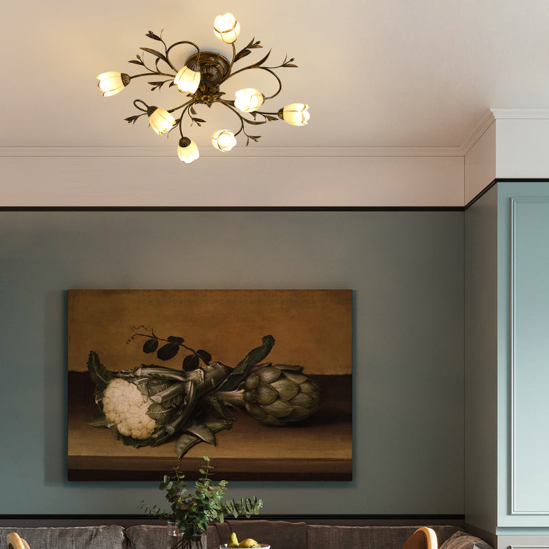 Traditionele bloemvormige plafondlamp, glazen kap, inbouwlamp voor woonkamer