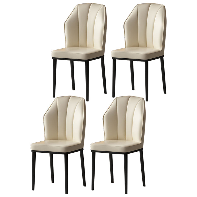 Chaise d'appoint scandinave pour salle à manger rembourrée en métal à oreilles (Ensemble de 4)