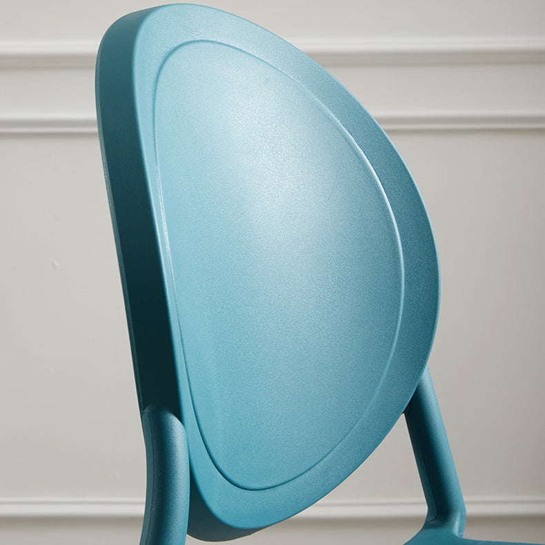 Chaises de salle à manger scandinaves en plastique sans accoudoirs, chaises d'appoint empilables (Ensemble de 4)