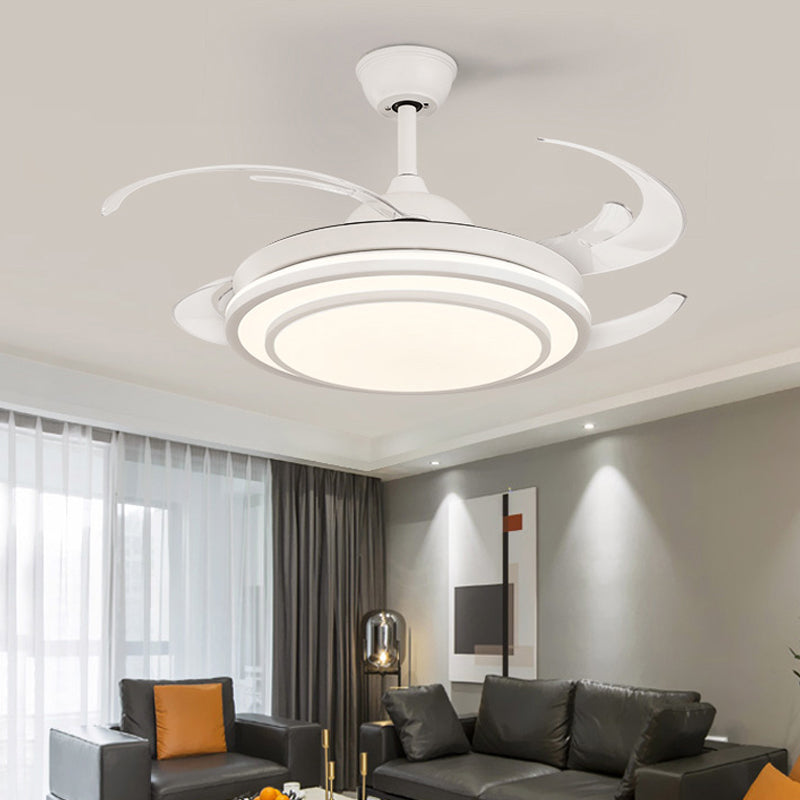 Kreisförmige Acryl -Halbblütenbeleuchtung Moderne 48 "Breites Schlafzimmer Hanging Deckenleuchte in Weiß/Gold, 4 Klingen