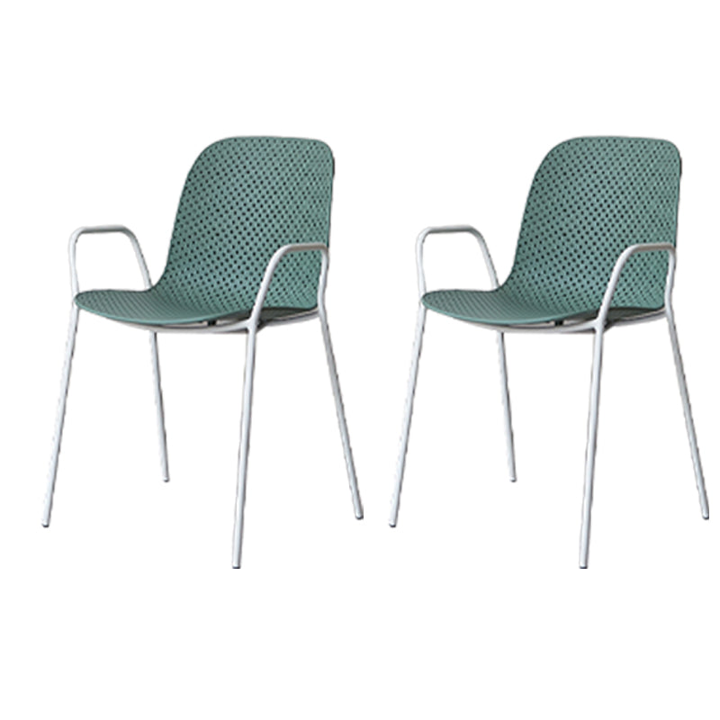 Sillas de comedor de plástico de cocina de estilo industrial que cenan sillones apilables con patas de metal