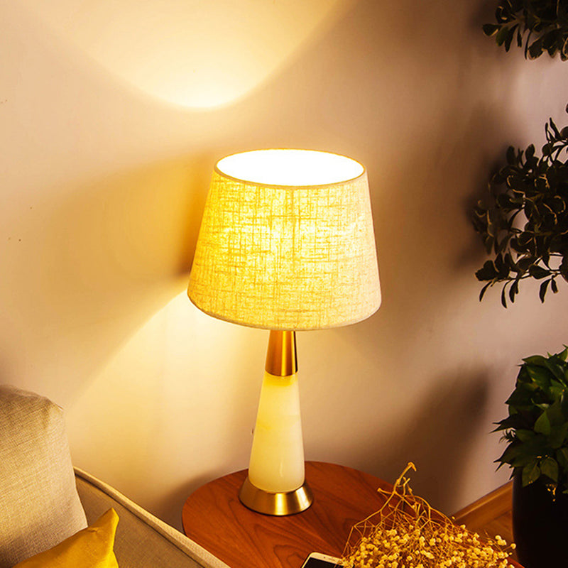 Lampada da lettura contemporanea a 1 testa, lampada da lettura svasata bianca con paralume in tessuto