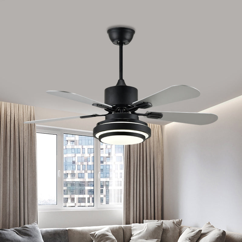 48 "W Black LED Plafond lampe à fans moderniste moderniste Métal rond Semi Flush Mounted lampe pour le salon avec 4 lames en argent, conversion de fréquence
