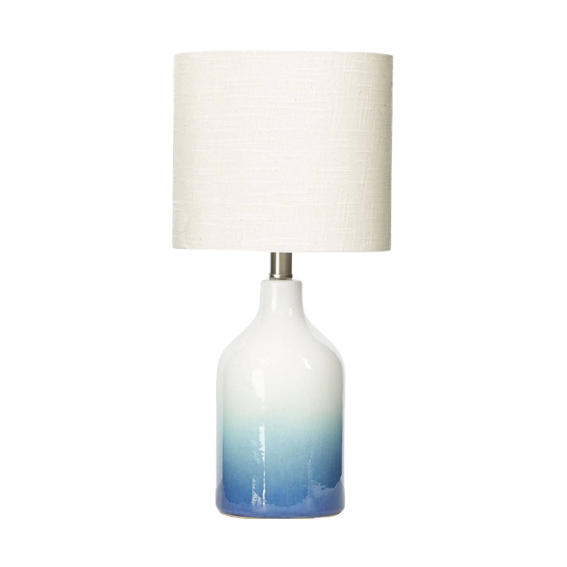 Lampada da tavolo moderna Urn Task Light in ceramica blu a 1 testa con paralume in tessuto bianco tamburo