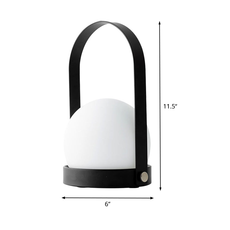 1 Bulb Globe Task Light Modern White Glass Night Table Lampe en noir avec poignée en métal