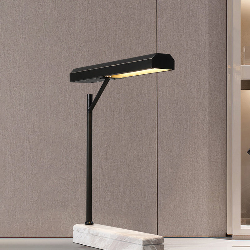 Metal Ombed Desk Light Moderniste LED Night Table Lampe en noir avec base en marbre