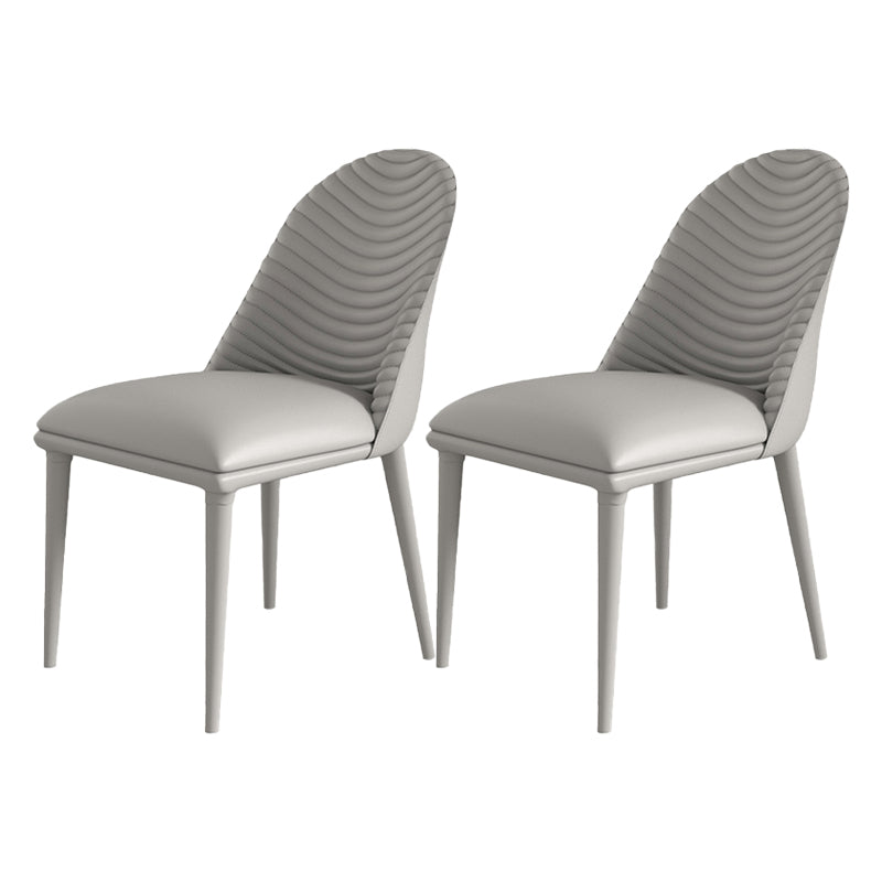La salle à manger moderne en métal préside la chaise sans bras de salle à manger en faux cuir pour le restaurant