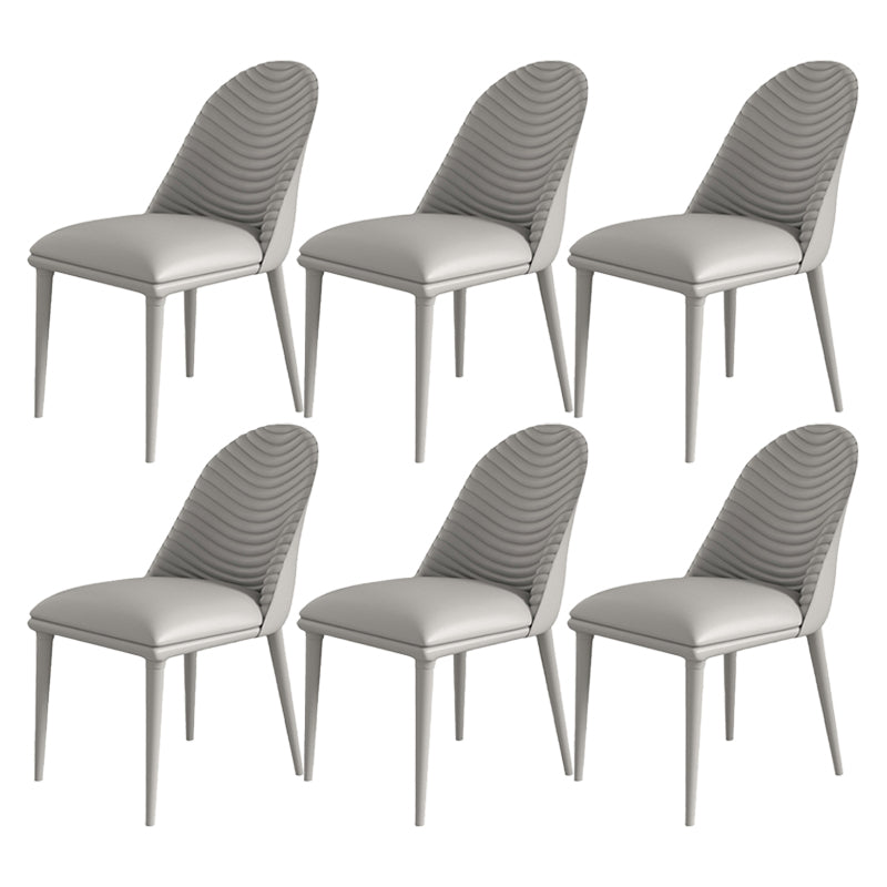 La salle à manger moderne en métal préside la chaise sans bras de salle à manger en faux cuir pour le restaurant
