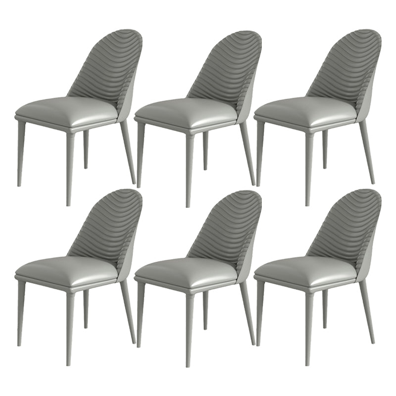 La salle à manger moderne en métal préside la chaise sans bras de salle à manger en faux cuir pour le restaurant